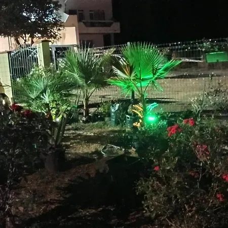 בית נופש Vip אקהטופול